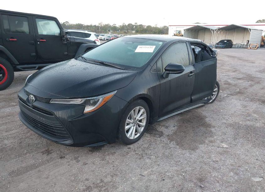 Photo 2 of 2024 Toyota Corolla LE (VIN 5YFB4MDE5RP148951)