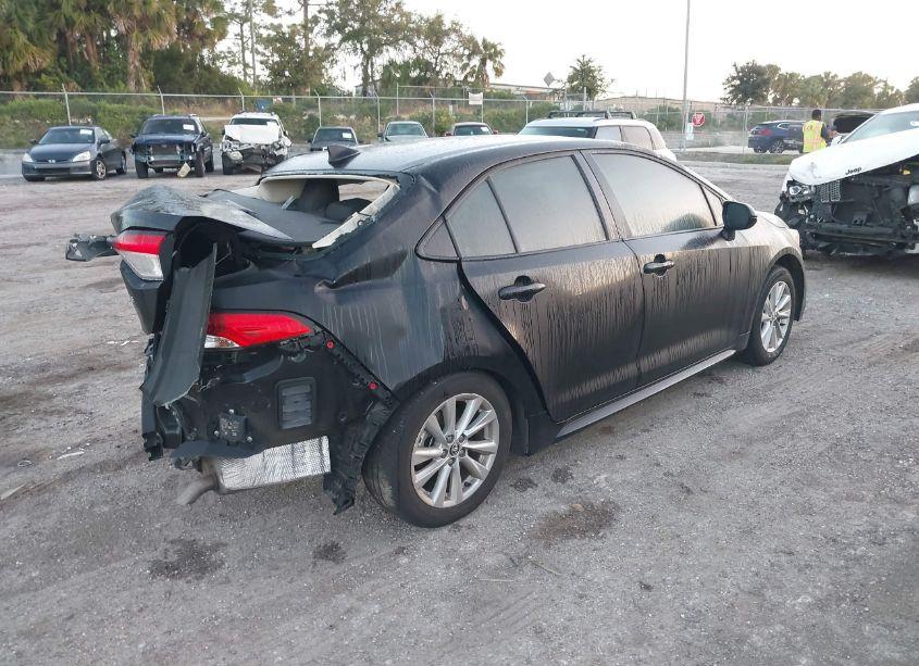 Photo 4 of 2024 Toyota Corolla LE (VIN 5YFB4MDE5RP148951)