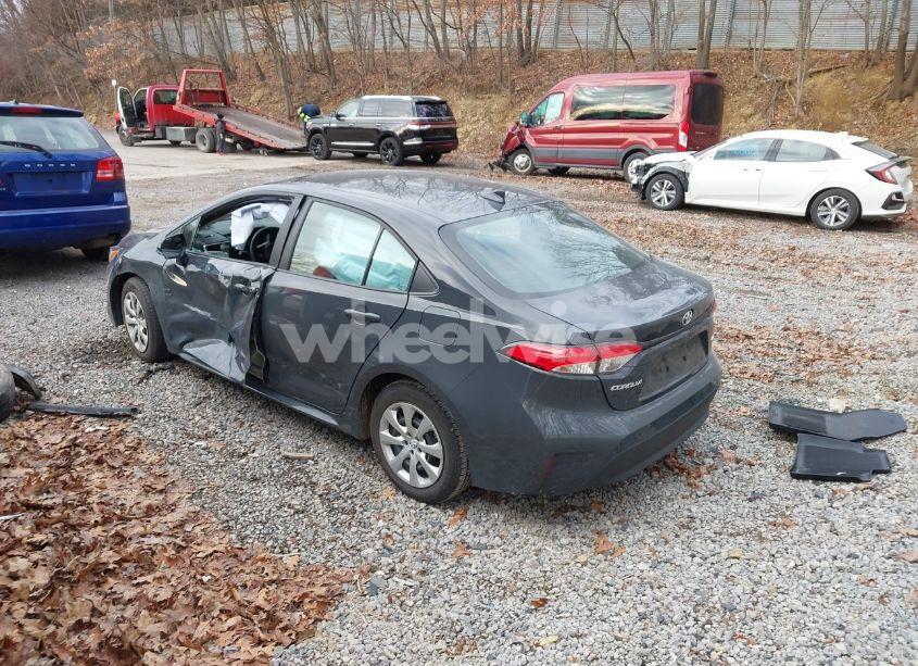 Photo 3 of 2024 Toyota Corolla LE (VIN 5YFB4MDE5RP153745)