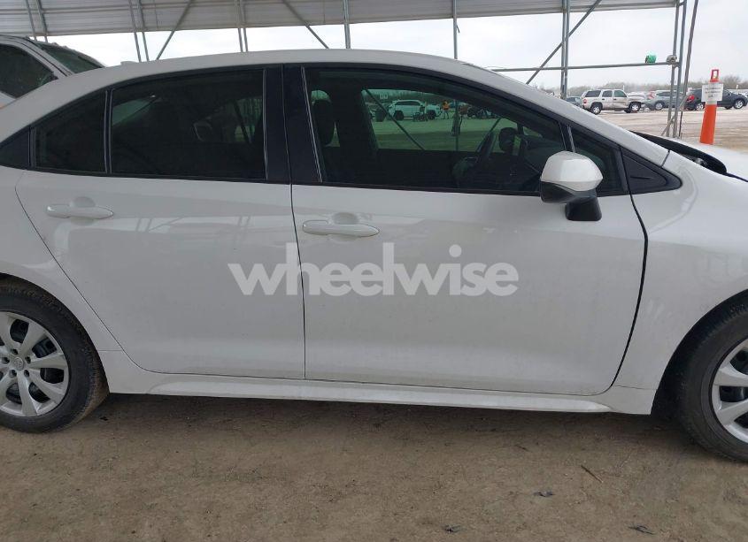 Photo 14 of 2024 Toyota Corolla LE (VIN 5YFB4MDE5RP164180)