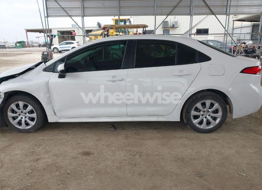 Photo 15 of 2024 Toyota Corolla LE (VIN 5YFB4MDE5RP164180)