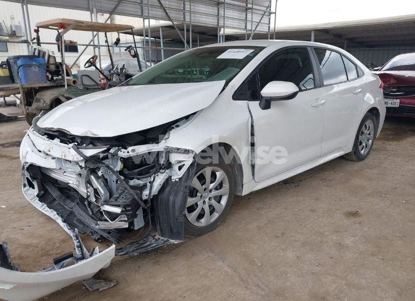 Photo 2 of 2024 Toyota Corolla LE (VIN 5YFB4MDE5RP164180)