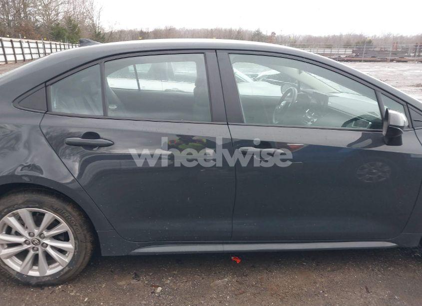 Photo 13 of 2024 Toyota Corolla LE (VIN 5YFB4MDE5RP164907)