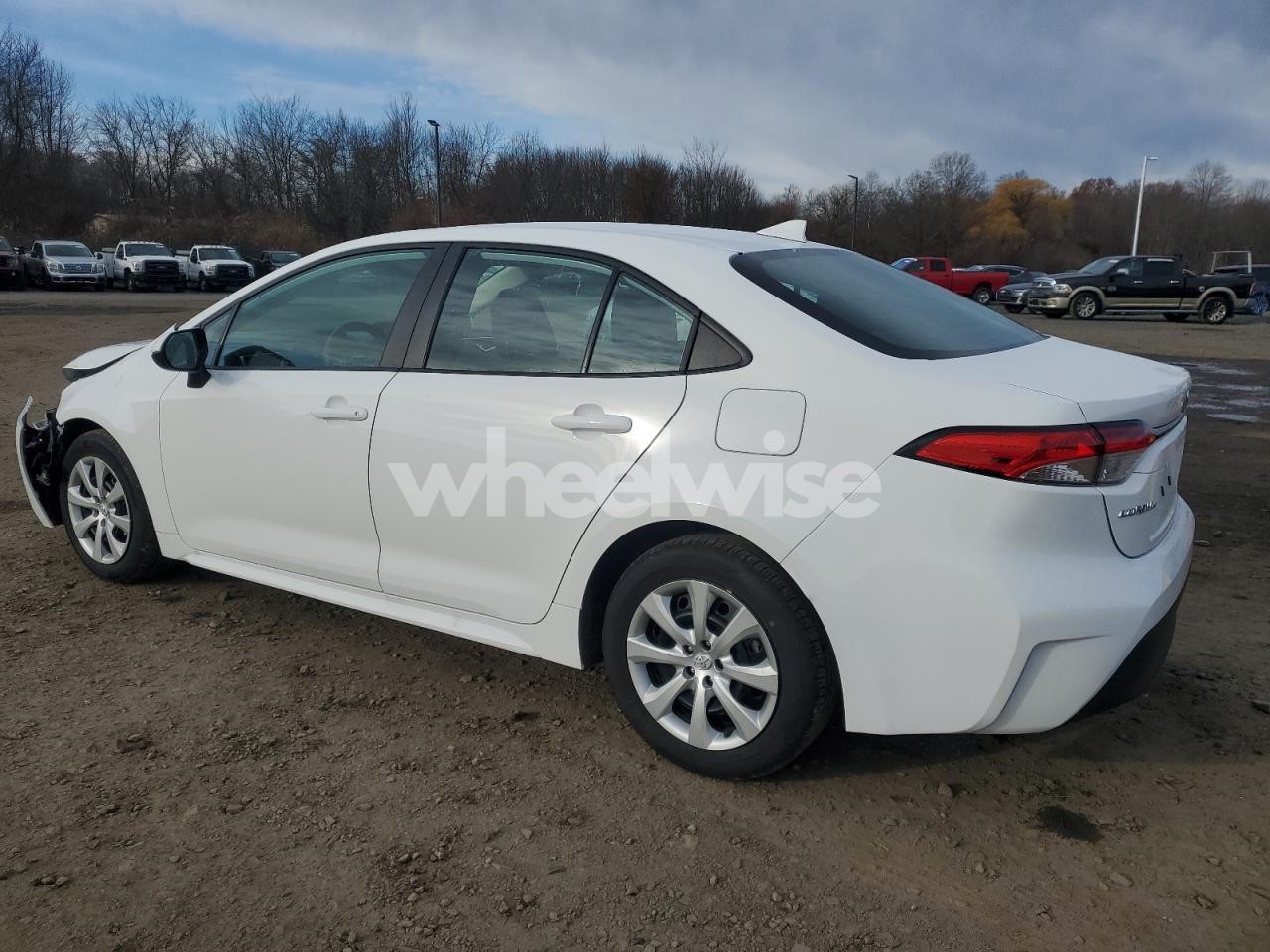 Photo 2 of 2024 TOYOTA COROLLA LE (VIN 5YFB4MDE5RP168648)