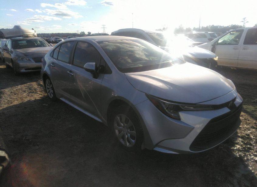 2024 Toyota Corolla LE (VIN 5YFB4MDE5RP187992) main photo