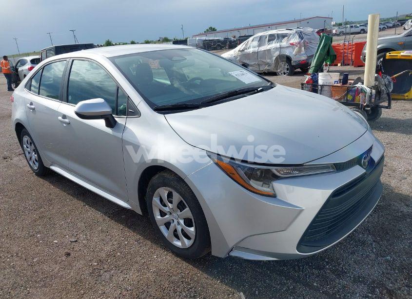 2024 Toyota Corolla LE (VIN 5YFB4MDE5RP188253) main photo