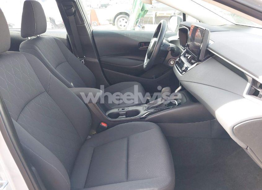 Photo 5 of 2024 Toyota Corolla LE (VIN 5YFB4MDE5RP188253)