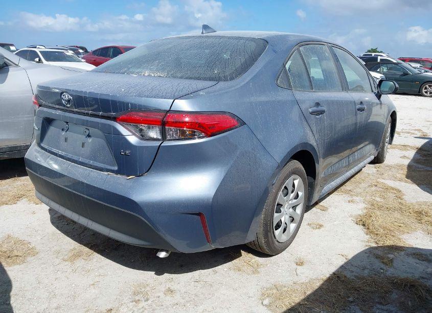 Photo 4 of 2024 Toyota Corolla LE (VIN 5YFB4MDE5RP199964)