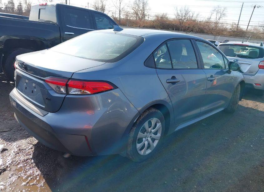 Photo 4 of 2024 Toyota Corolla LE (VIN 5YFB4MDE5RP203866)