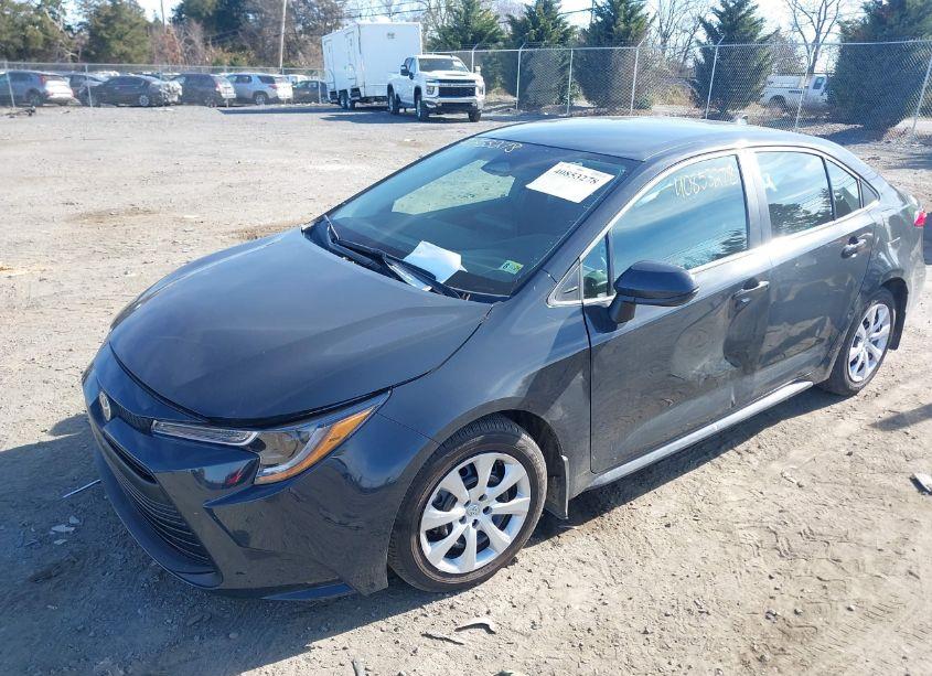 Photo 2 of 2024 Toyota Corolla LE (VIN 5YFB4MDE5RP203902)