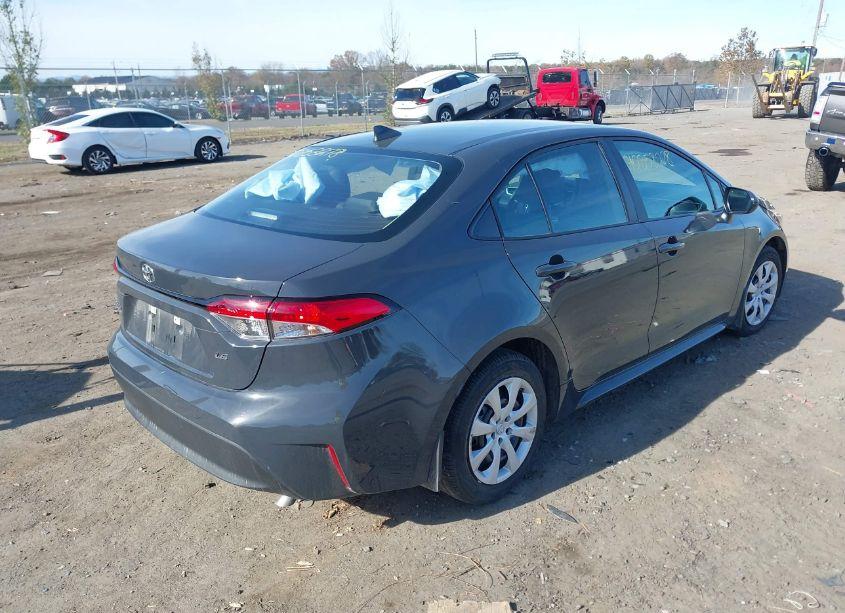 Photo 4 of 2024 Toyota Corolla LE (VIN 5YFB4MDE5RP203902)