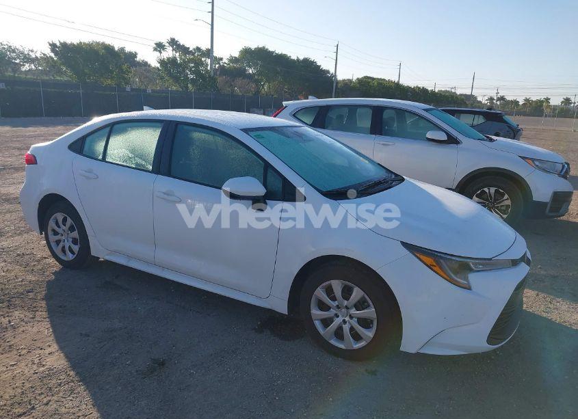 2024 Toyota Corolla LE (VIN 5YFB4MDE5RP207867) main photo