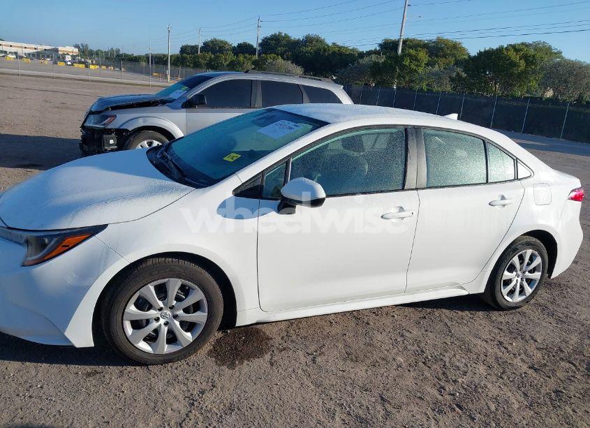 Photo 14 of 2024 Toyota Corolla LE (VIN 5YFB4MDE5RP207867)