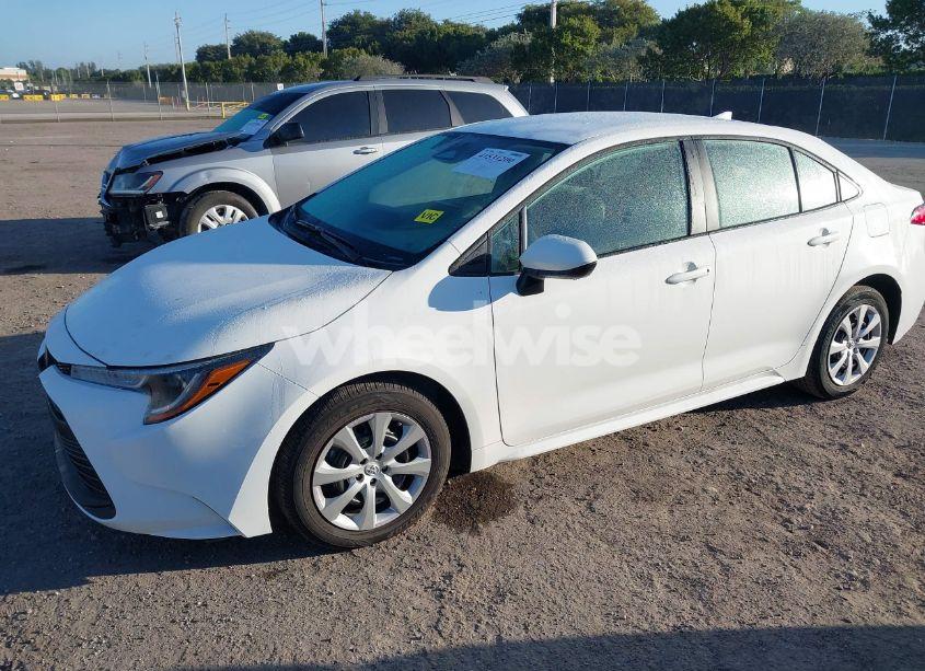 Photo 2 of 2024 Toyota Corolla LE (VIN 5YFB4MDE5RP207867)