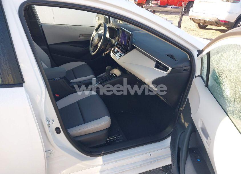 Photo 5 of 2024 Toyota Corolla LE (VIN 5YFB4MDE5RP207867)