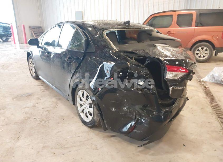 Photo 3 of 2024 Toyota Corolla LE (VIN 5YFB4MDE5RP211028)