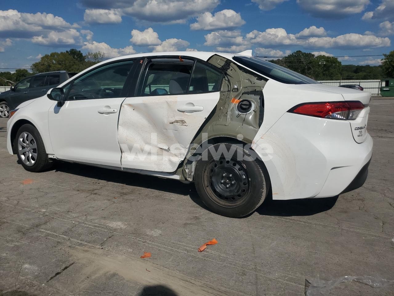 Photo 2 of 2024 TOYOTA COROLLA LE (VIN 5YFB4MDE5RP211532)