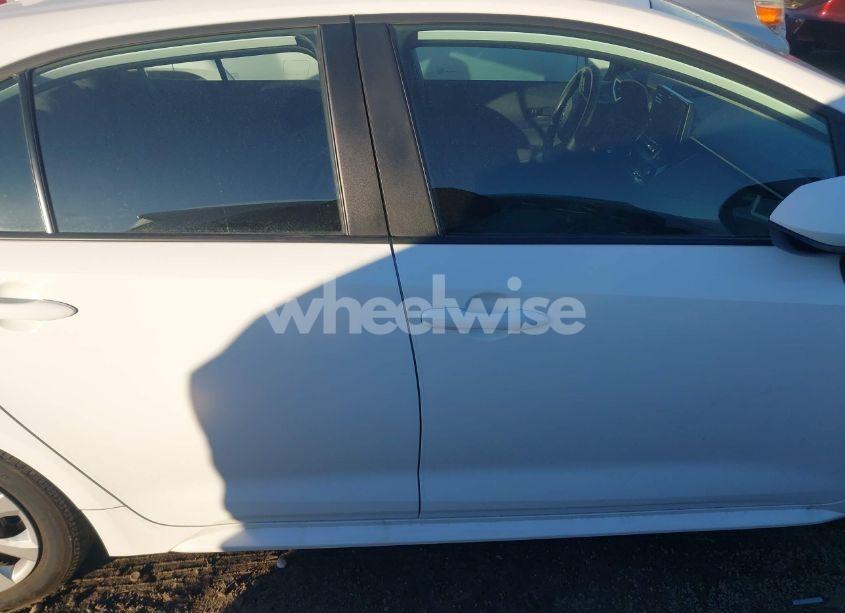 Photo 13 of 2024 Toyota Corolla LE (VIN 5YFB4MDE5RP223289)