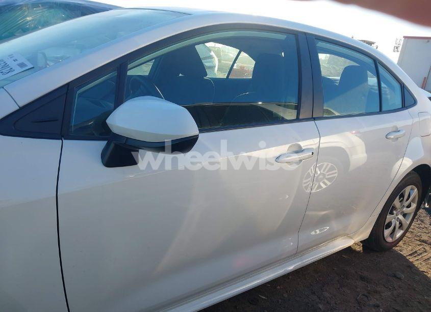 Photo 14 of 2024 Toyota Corolla LE (VIN 5YFB4MDE5RP223289)