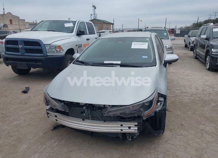 Photo 13 of 2025 Toyota Corolla LE (VIN 5YFB4MDE5SP240700)