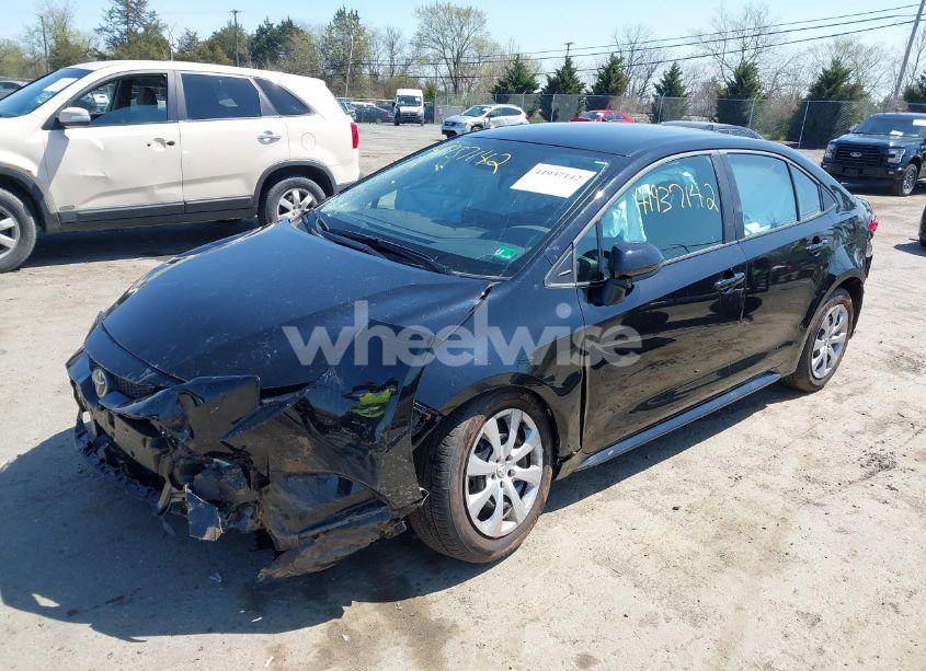 Photo 2 of 2025 Toyota Corolla LE (VIN 5YFB4MDE5SP264382)