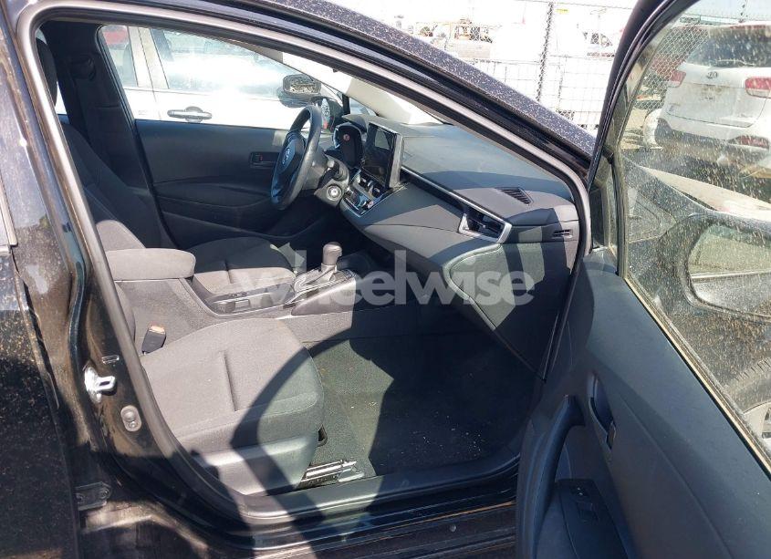 Photo 5 of 2025 Toyota Corolla LE (VIN 5YFB4MDE5SP266312)