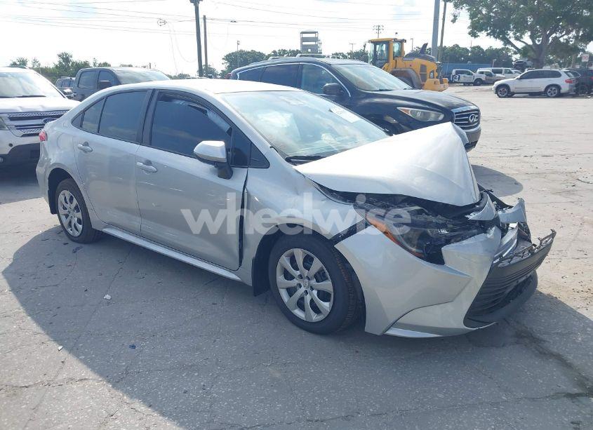 2025 Toyota Corolla LE (VIN 5YFB4MDE5SP280971) main photo