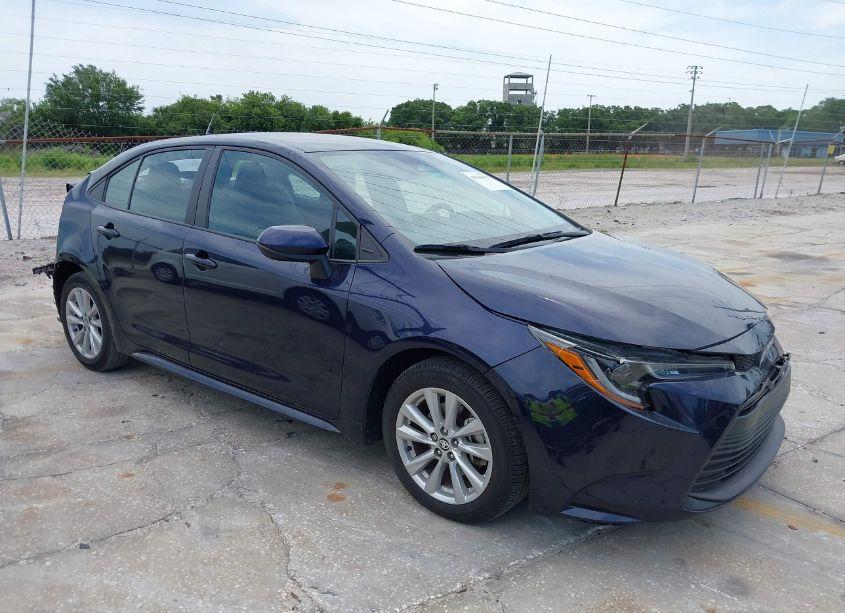 2023 Toyota Corolla LE (VIN 5YFB4MDE6PP008565) main photo