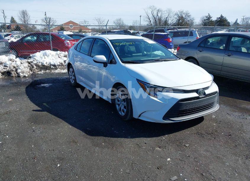 2024 Toyota Corolla LE (VIN 5YFB4MDE6RP098951) main photo
