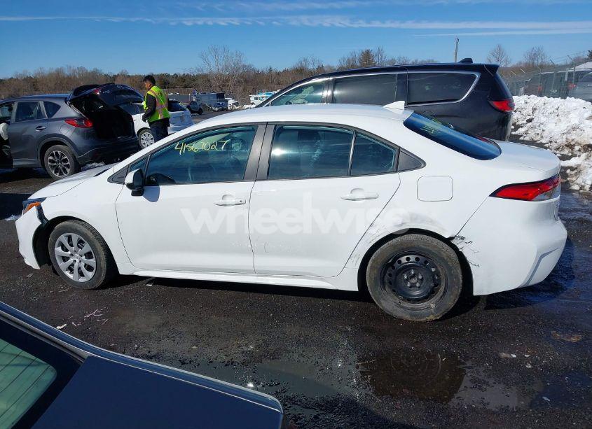 Photo 14 of 2024 Toyota Corolla LE (VIN 5YFB4MDE6RP098951)