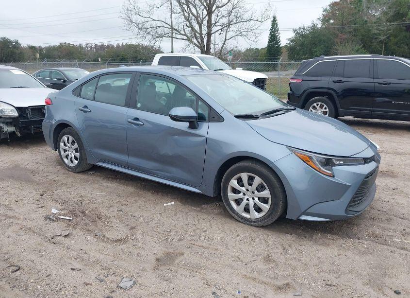 2024 Toyota Corolla LE (VIN 5YFB4MDE6RP117000) main photo