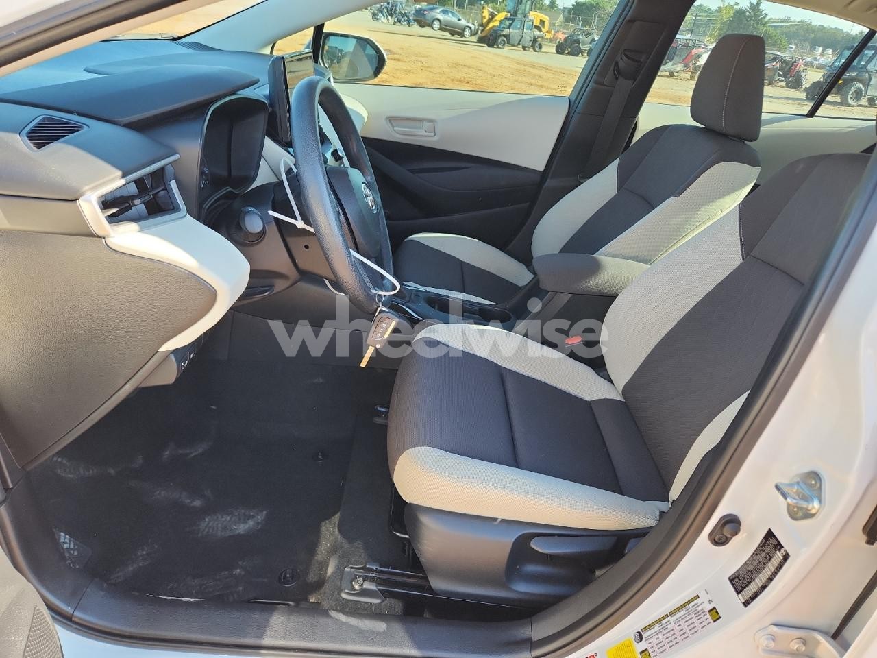 Photo 7 of 2024 TOYOTA COROLLA LE (VIN 5YFB4MDE6RP134640)