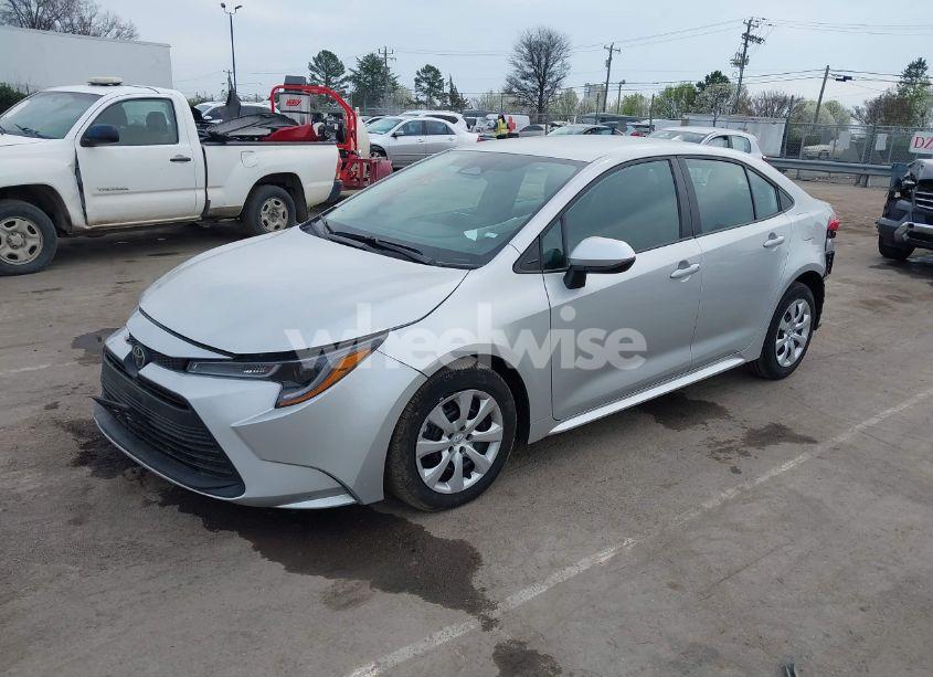Photo 2 of 2024 Toyota Corolla LE (VIN 5YFB4MDE6RP165600)