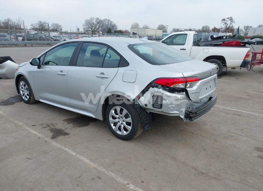 Photo 3 of 2024 Toyota Corolla LE (VIN 5YFB4MDE6RP165600)