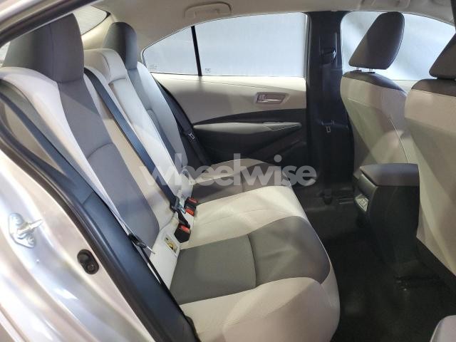 2024 TOYOTA COROLLA LE (VIN 5YFB4MDE6RP178895) main photo