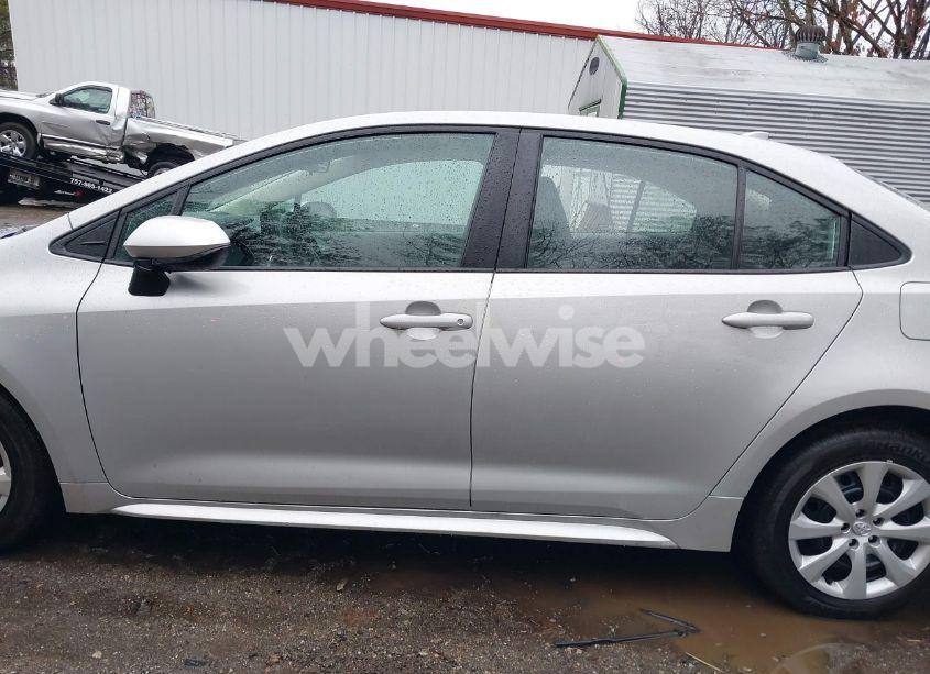 Photo 14 of 2024 Toyota Corolla LE (VIN 5YFB4MDE6RP179397)