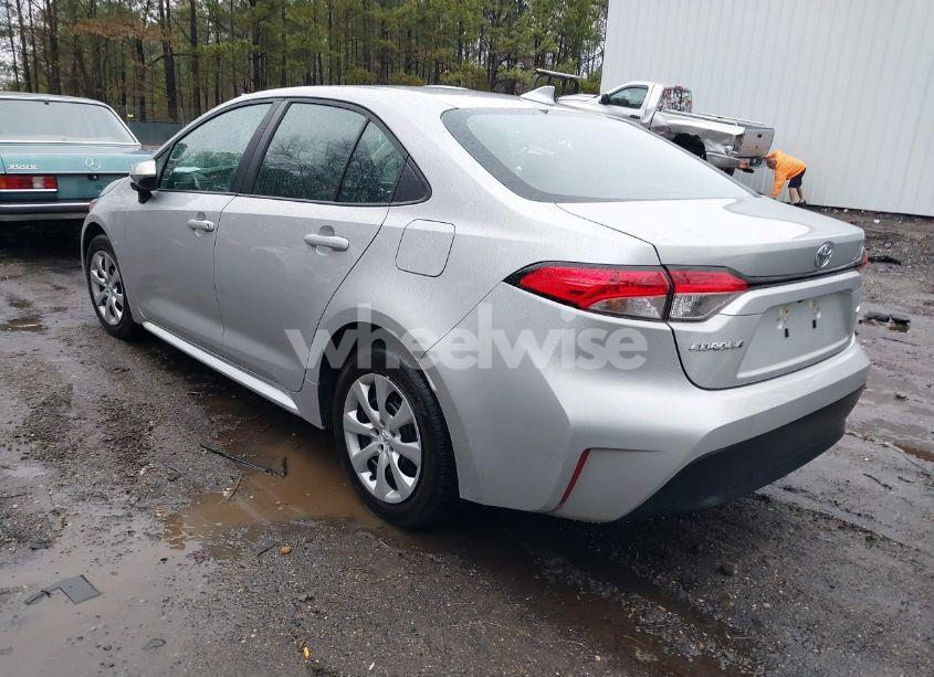 Photo 3 of 2024 Toyota Corolla LE (VIN 5YFB4MDE6RP179397)