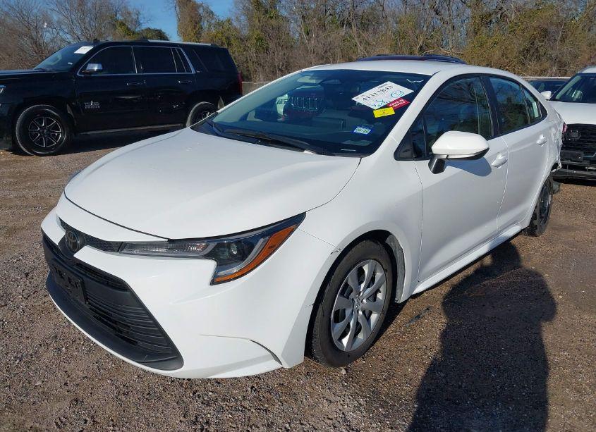 Photo 2 of 2024 Toyota Corolla LE (VIN 5YFB4MDE6RP191677)