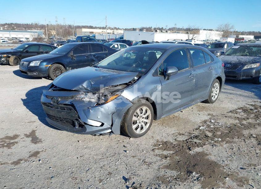 Photo 2 of 2024 Toyota Corolla LE (VIN 5YFB4MDE6RP222345)