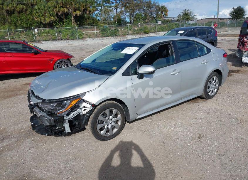 Photo 2 of 2024 Toyota Corolla LE (VIN 5YFB4MDE6RP227156)