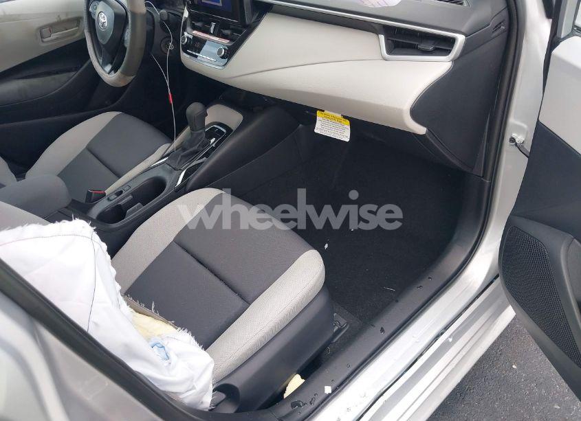 Photo 5 of 2025 Toyota Corolla LE (VIN 5YFB4MDE6SP245694)