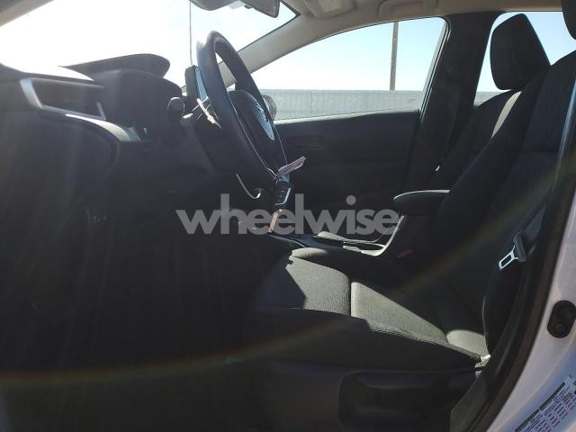 Photo 6 of 2025 TOYOTA COROLLA LE (VIN 5YFB4MDE6SP247588)