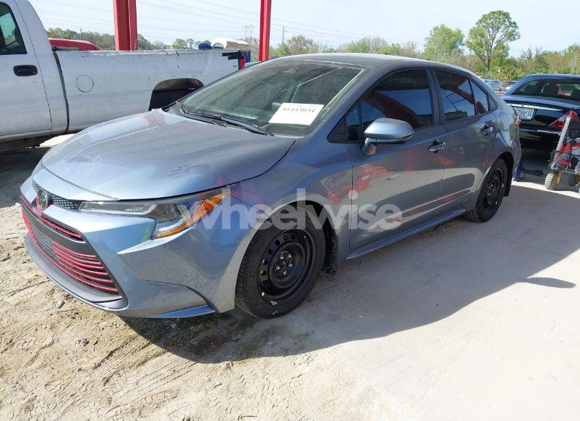 Photo 2 of 2025 Toyota Corolla LE (VIN 5YFB4MDE6SP253441)