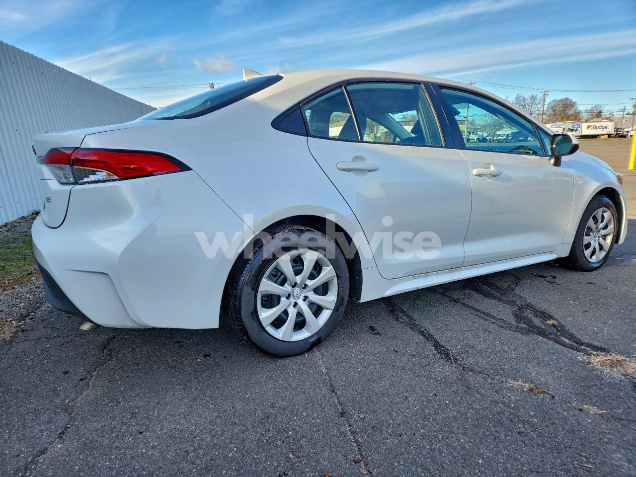 Photo 3 of 2025 TOYOTA COROLLA LE (VIN 5YFB4MDE6SP258994)