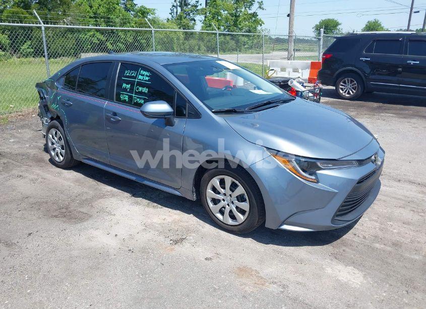 2025 Toyota Corolla LE (VIN 5YFB4MDE6SP272295) main photo