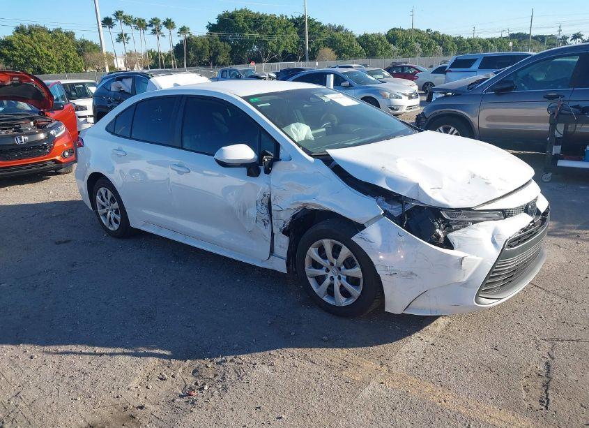 2023 Toyota Corolla LE (VIN 5YFB4MDE7PP072324) main photo