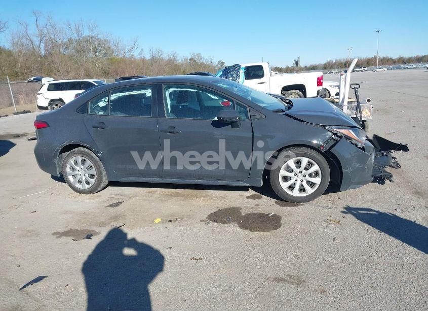 Photo 13 of 2024 Toyota Corolla LE (VIN 5YFB4MDE7RP081544)