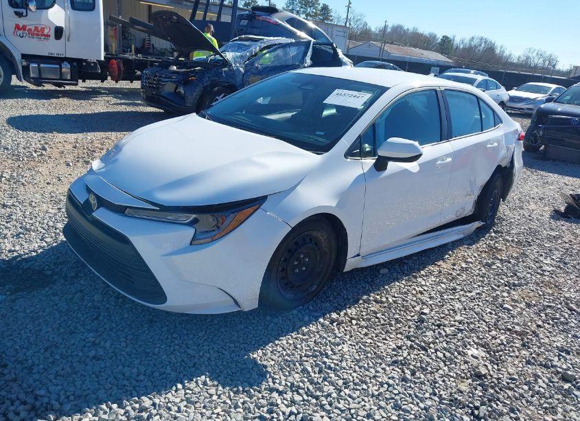 Photo 2 of 2024 Toyota Corolla LE (VIN 5YFB4MDE7RP099140)