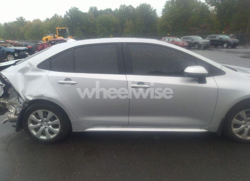 Photo 13 of 2024 Toyota Corolla LE (VIN 5YFB4MDE7RP131522)