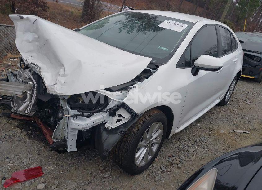 Photo 2 of 2024 Toyota Corolla LE (VIN 5YFB4MDE7RP152211)